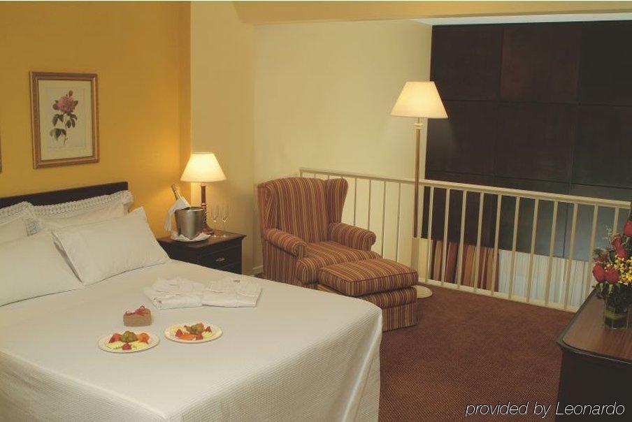 Hotel Deville Curitiba Habitación foto